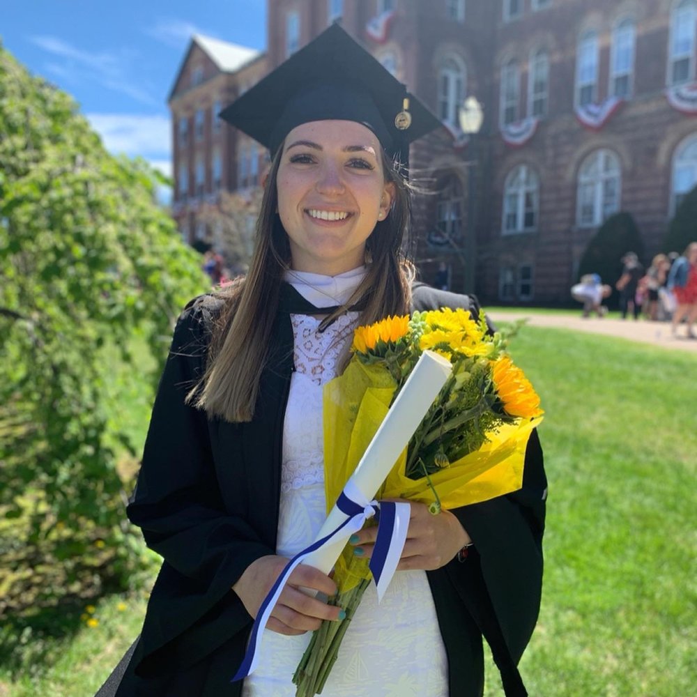 Meet your Posher, Caitlin